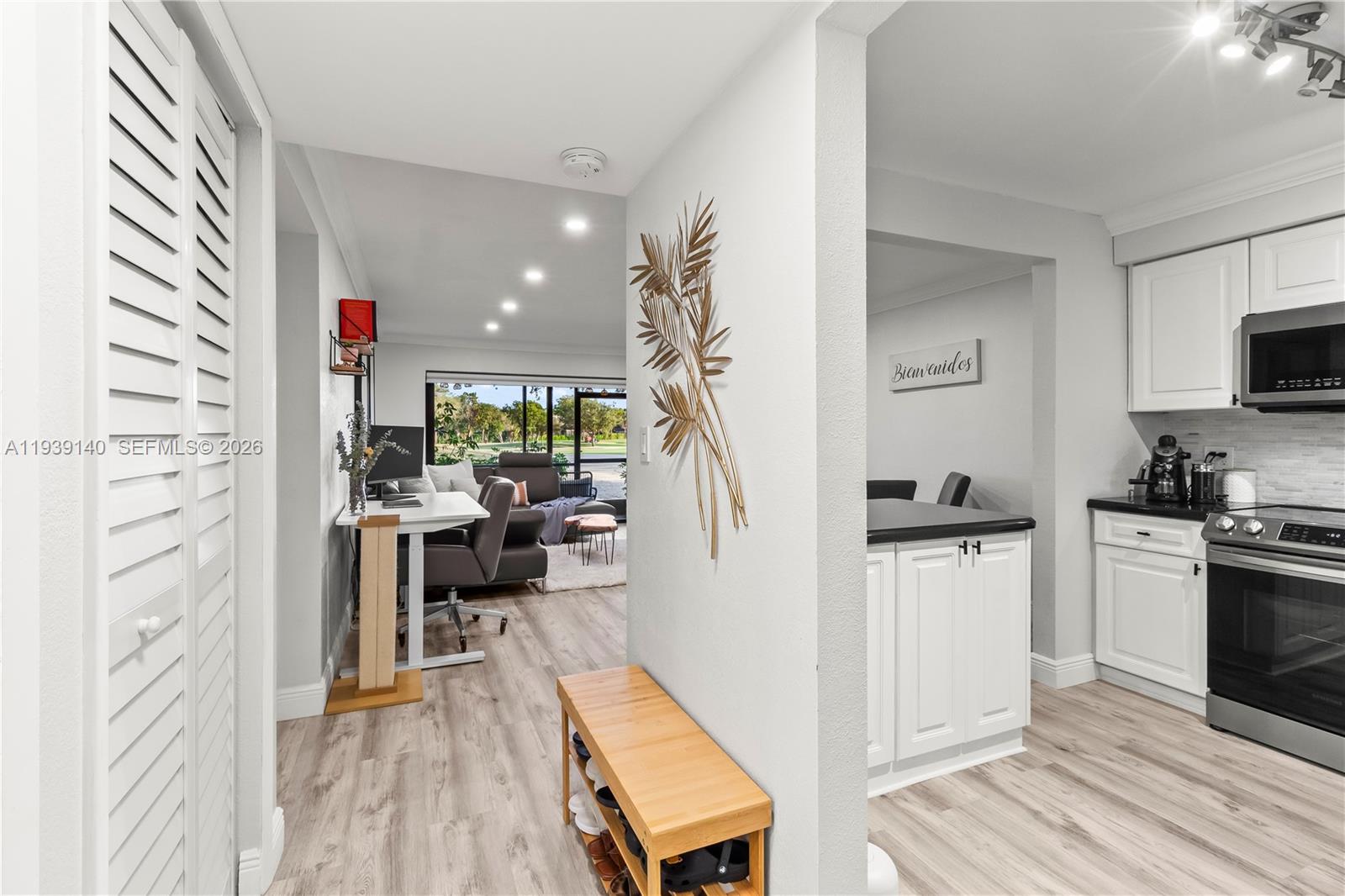 9001 Jacaranda #105 Plantation, FL 33324