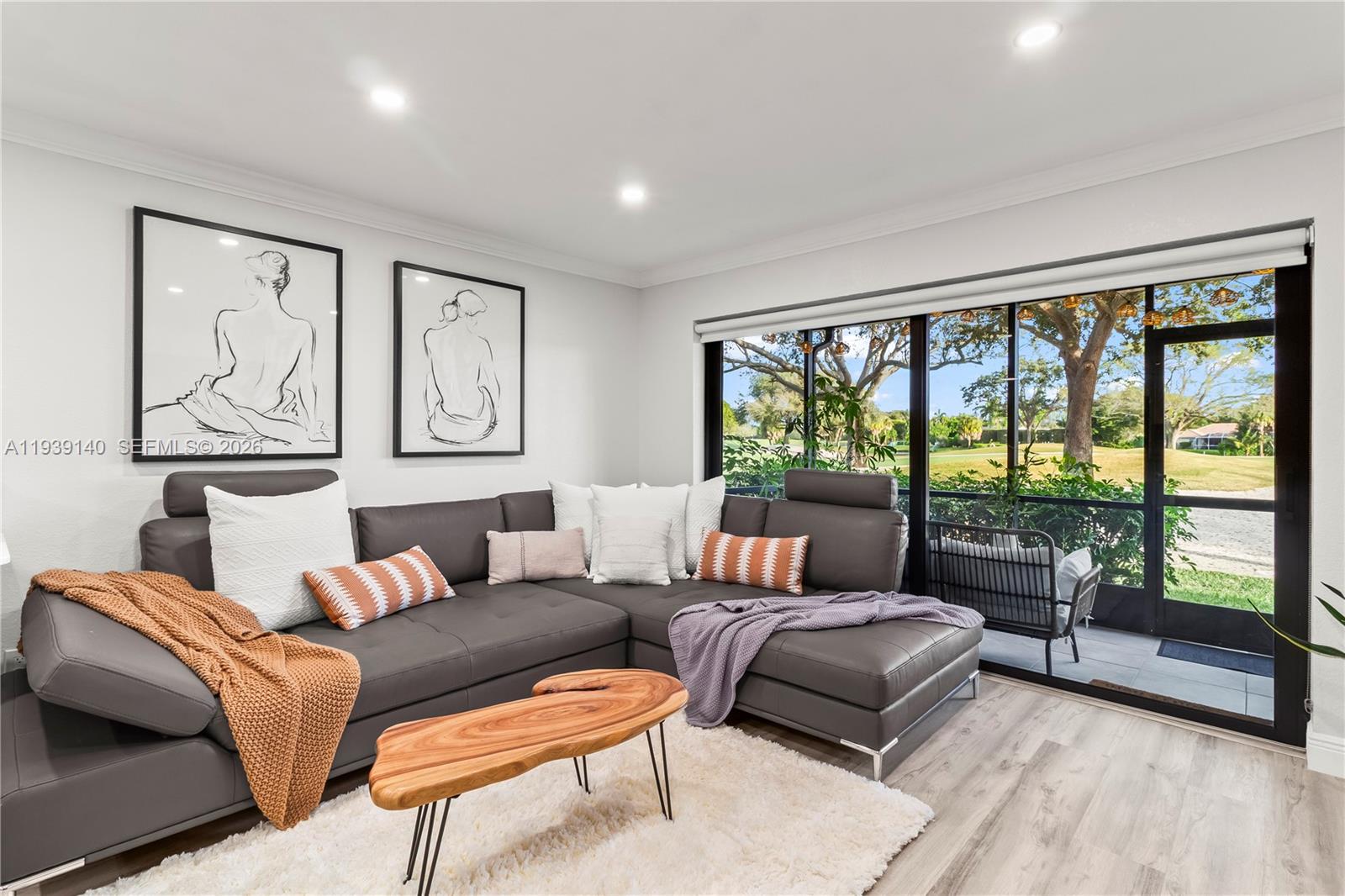 9001 Jacaranda #105 Plantation, FL 33324