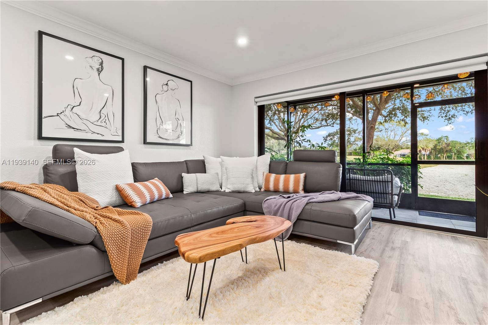 9001 Jacaranda #105 Plantation, FL 33324