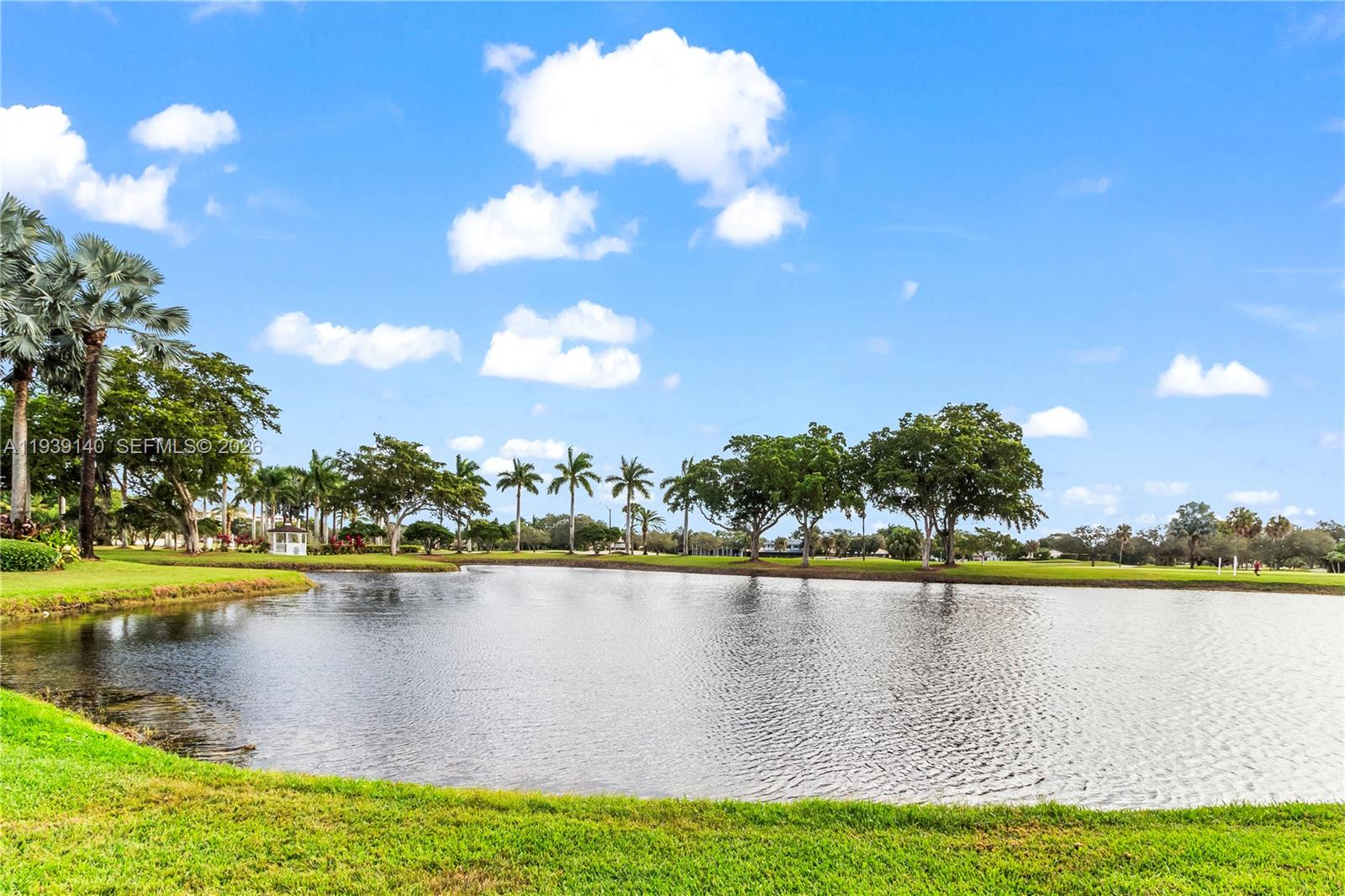 9001 Jacaranda #105 Plantation, FL 33324