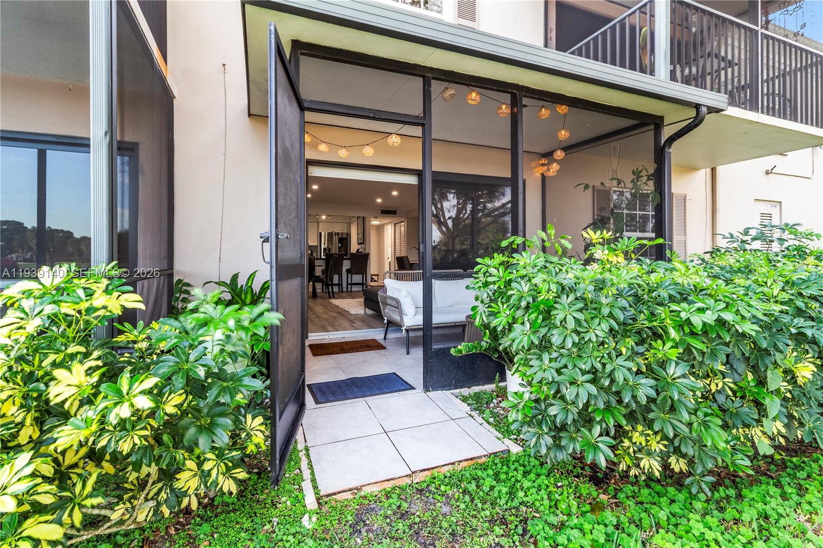 9001 Jacaranda #105 Plantation, FL 33324