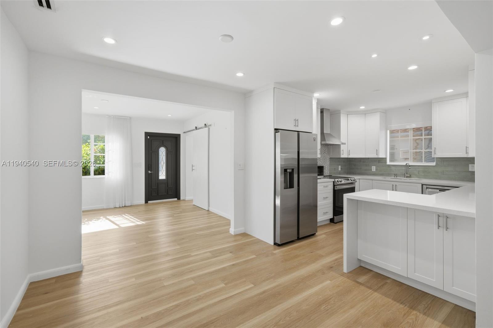 3681 SW 21st St Miami, FL 33145