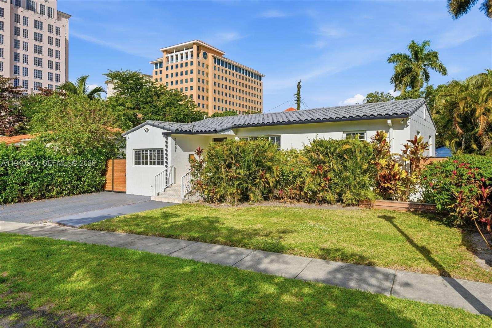 3681 SW 21st St Miami, FL 33145