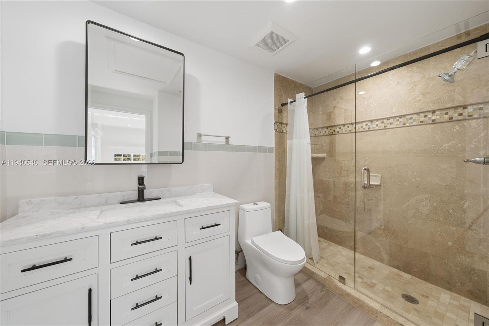 3681 SW 21st St Miami, FL 33145