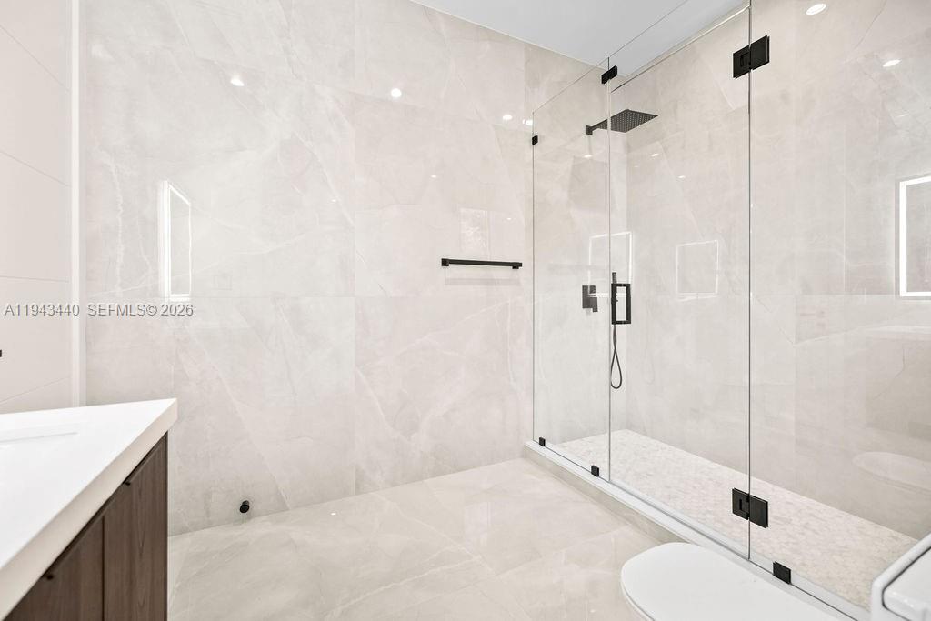 1122 NE 10th Ave Fort Lauderdale, FL 33304