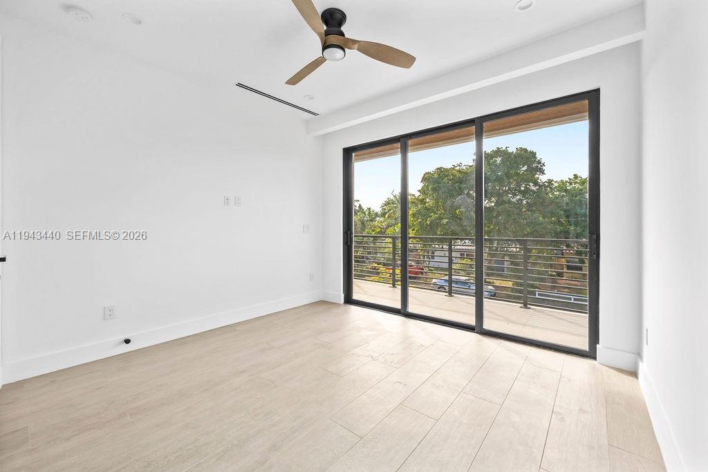 1122 NE 10th Ave Fort Lauderdale, FL 33304