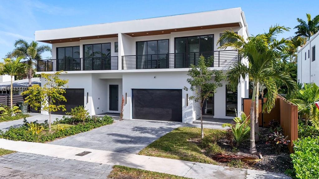 1122 NE 10th Ave Fort Lauderdale, FL 33304