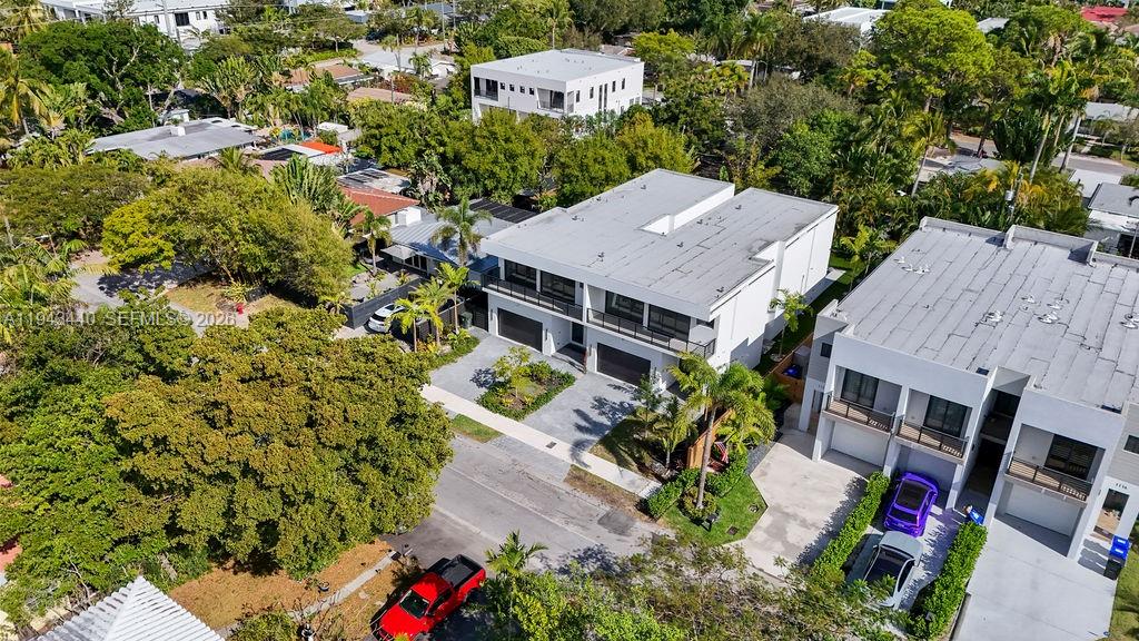 1122 NE 10th Ave Fort Lauderdale, FL 33304