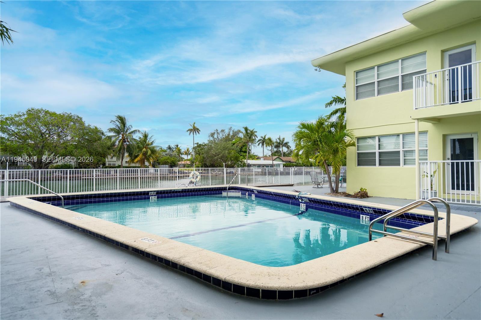 350 S Shore Dr #4 Miami Beach, FL 33141