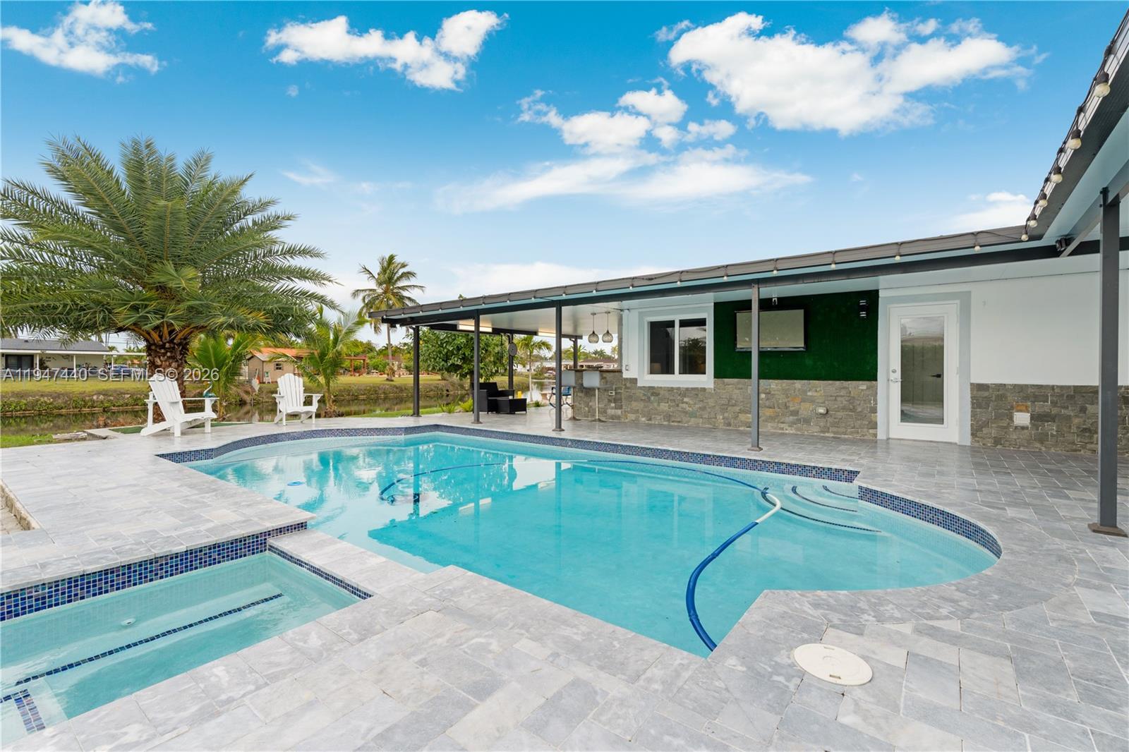 2810 SW 123rd Ct Miami, FL 33175