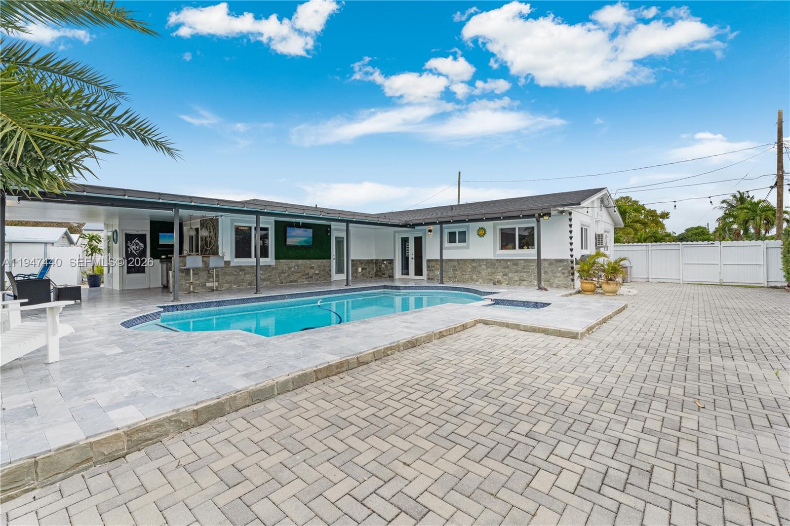 2810 SW 123rd Ct Miami, FL 33175