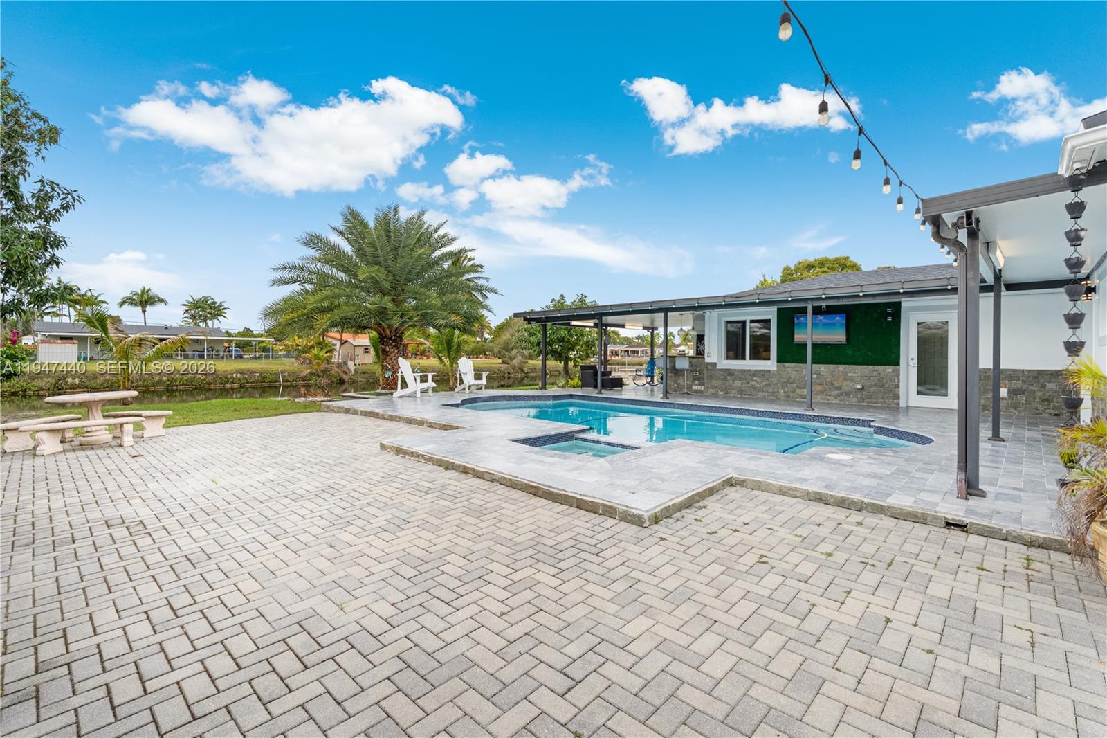 2810 SW 123rd Ct Miami, FL 33175
