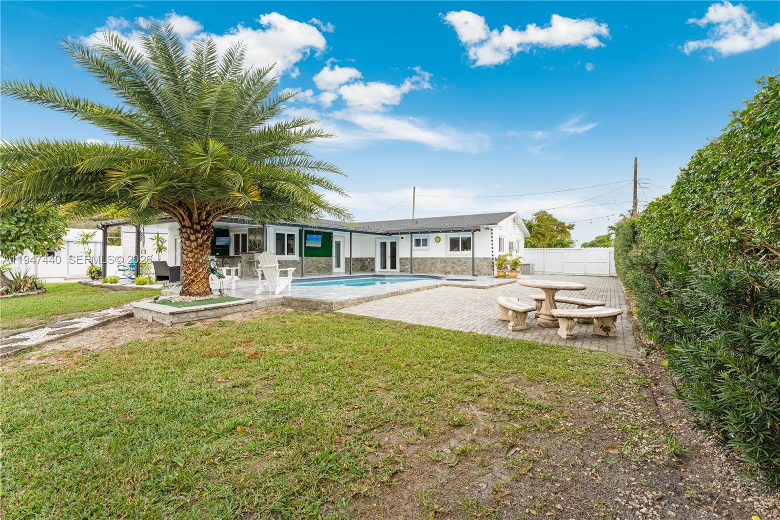 2810 SW 123rd Ct Miami, FL 33175