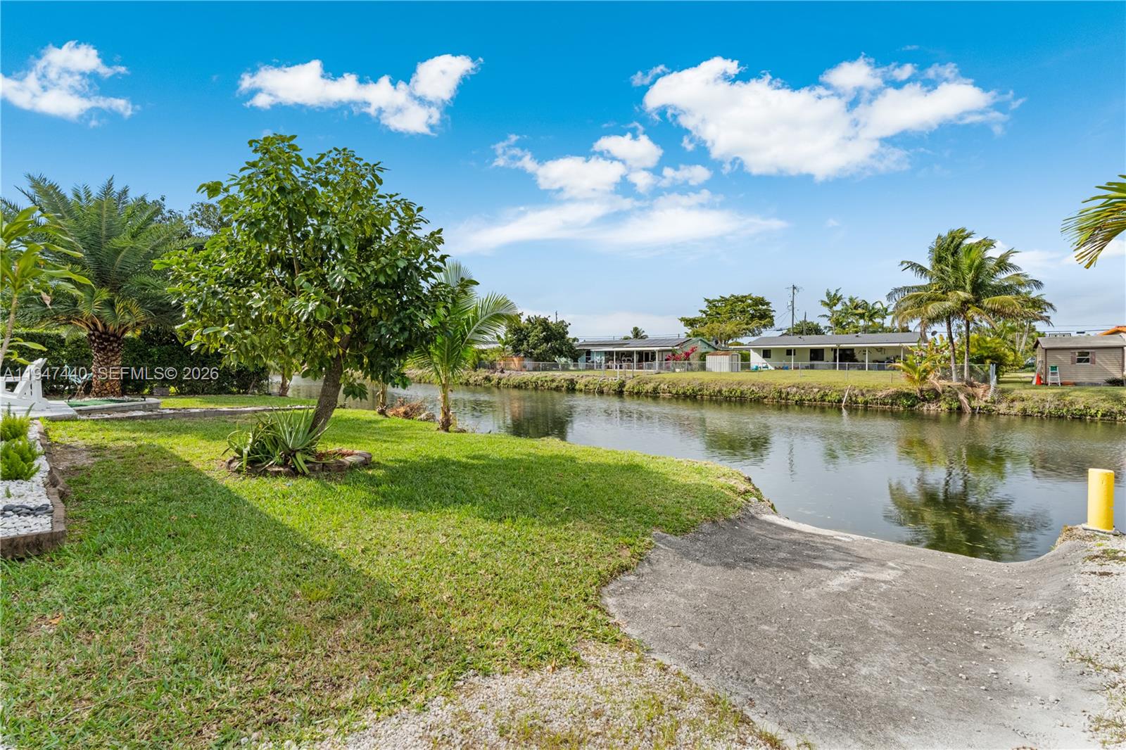 2810 SW 123rd Ct Miami, FL 33175