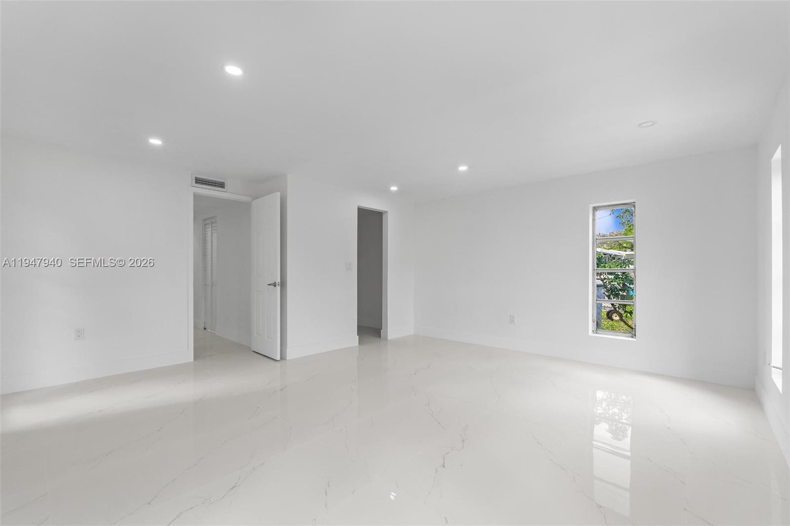 2701 Nassau Dr Miramar, FL 33023