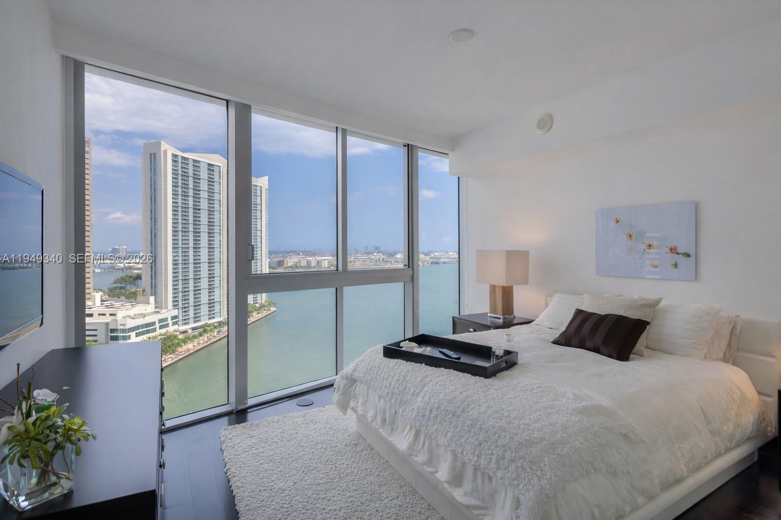 image Icon Brickell13