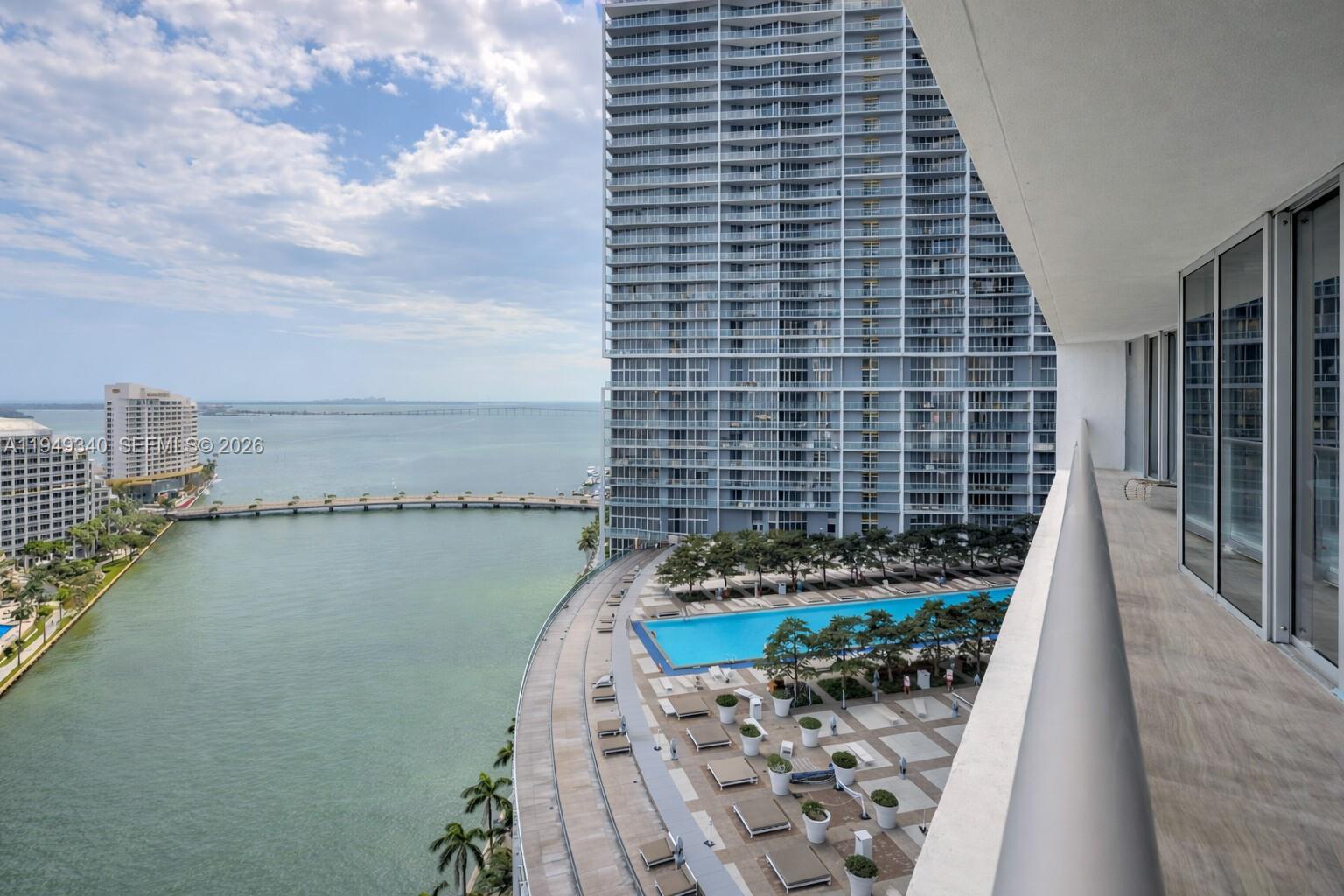 image Icon Brickell8