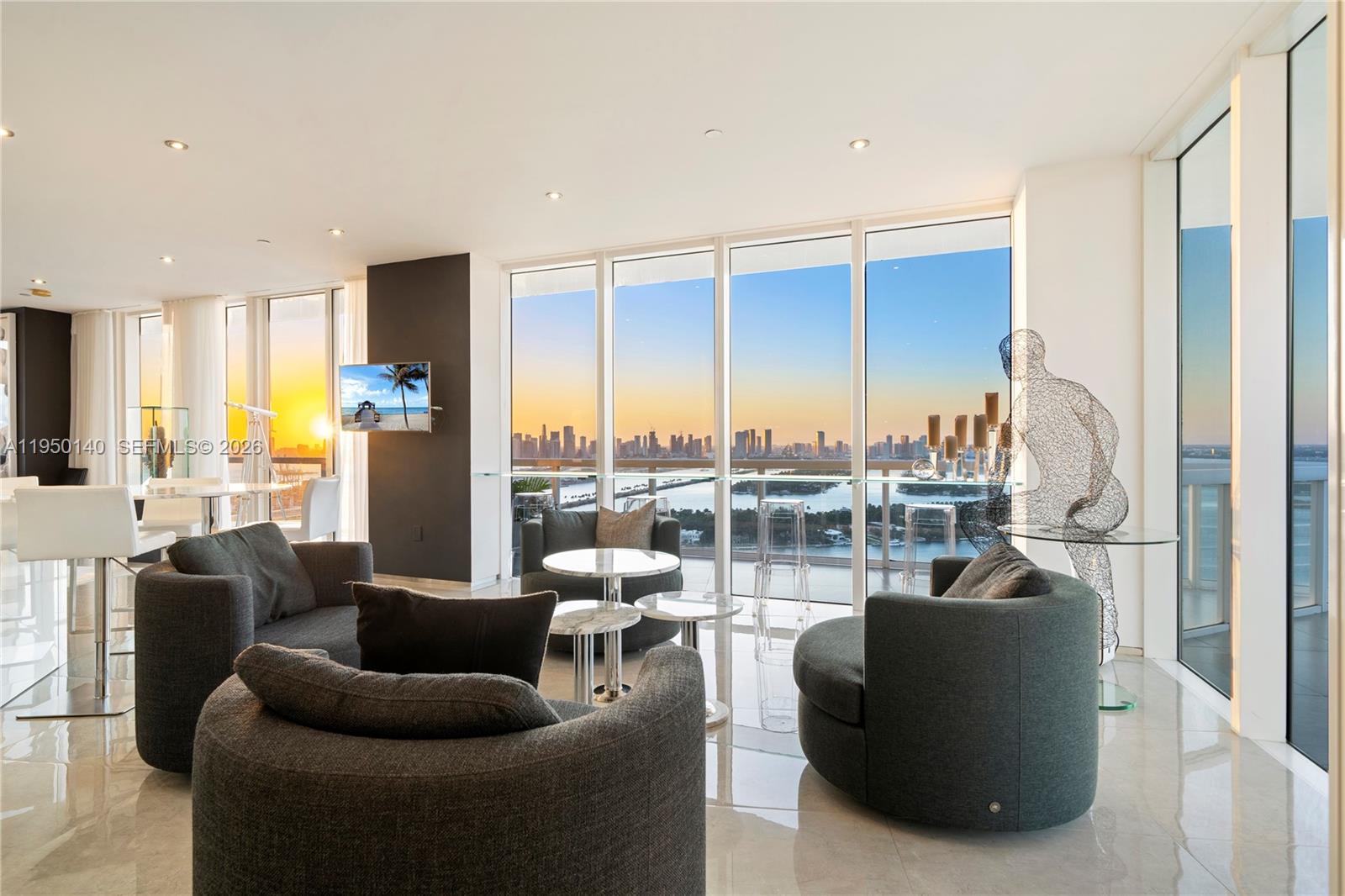 450 Alton Rd #PH1 Miami Beach, FL 33139