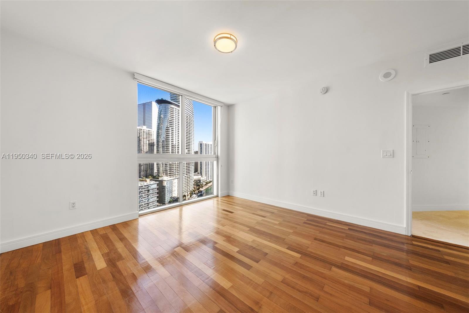 image 500 Brickell East15