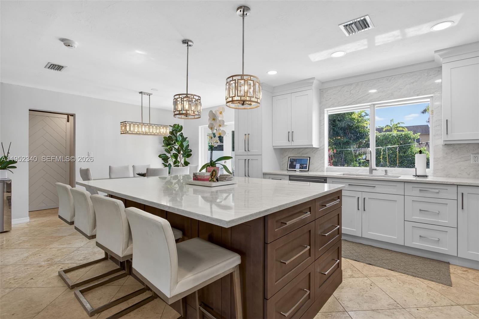 2910 NE 52nd St Fort Lauderdale, FL 33308