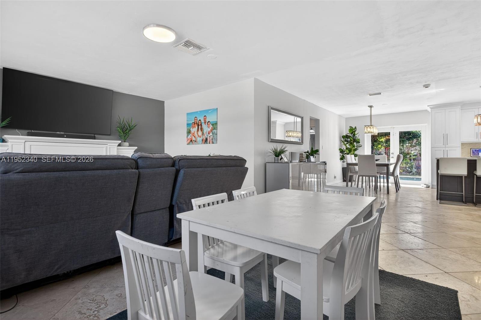 2910 NE 52nd St Fort Lauderdale, FL 33308