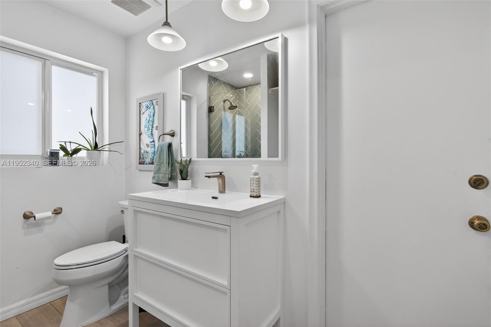 2910 NE 52nd St Fort Lauderdale, FL 33308