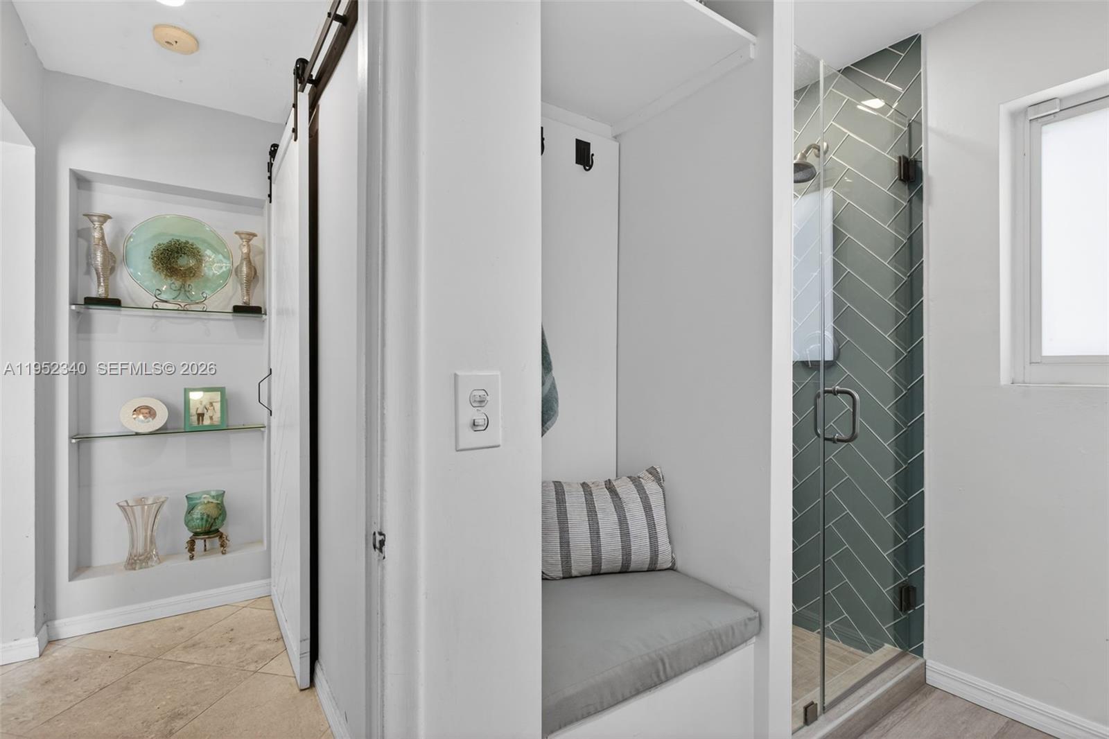 2910 NE 52nd St Fort Lauderdale, FL 33308