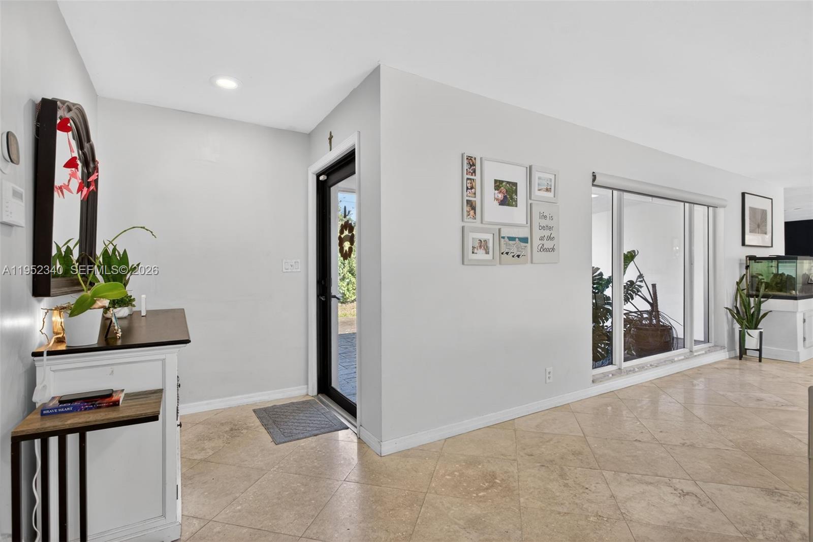 2910 NE 52nd St Fort Lauderdale, FL 33308