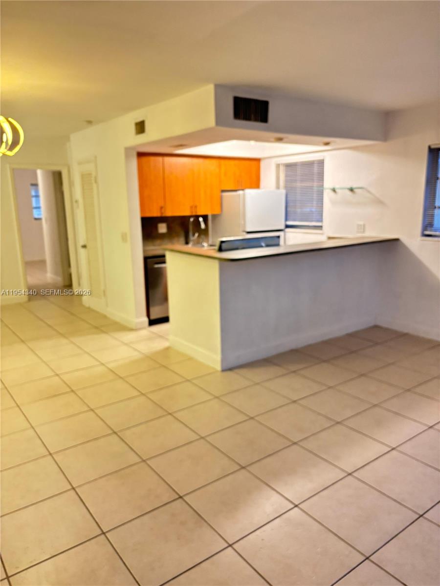 7370 SW 82nd St #E217