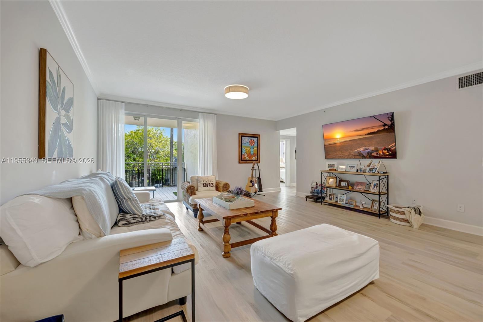 7588 SW 102nd St #203 Pinecrest, FL 33156