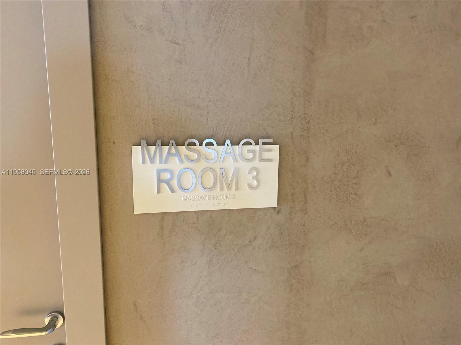 image Brickell Flatiron21