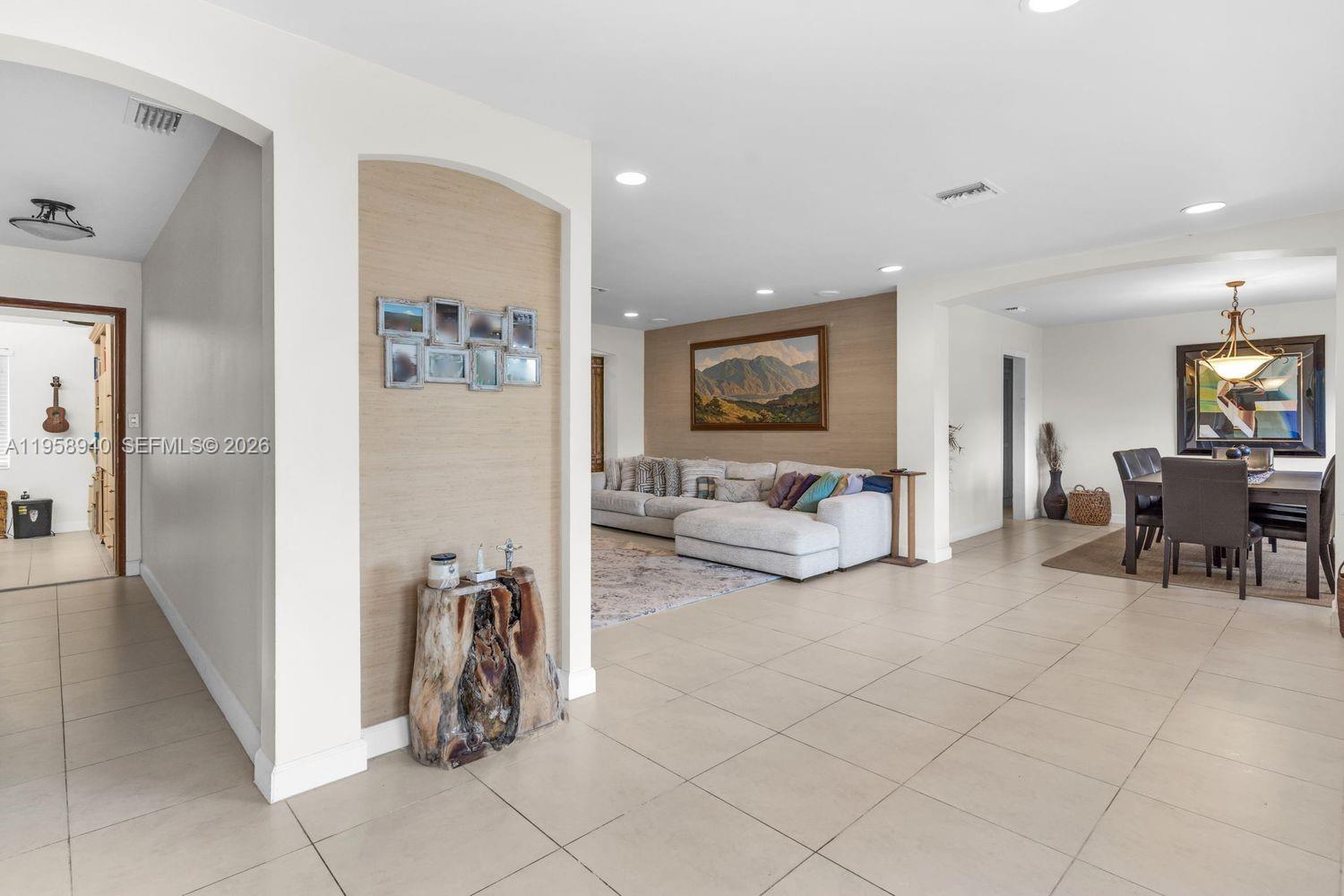 6440 SW 129th Ter Pinecrest, FL 33156