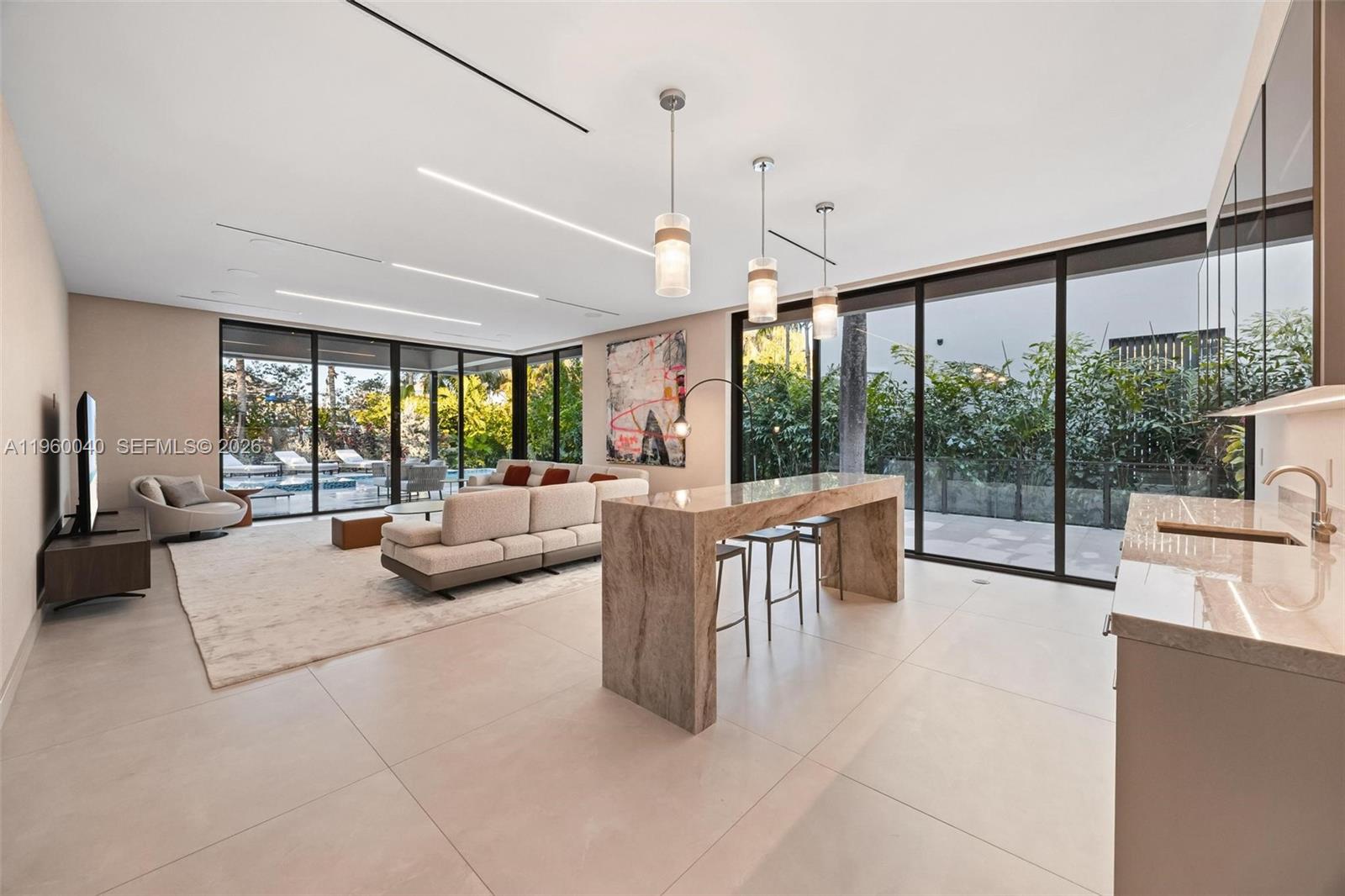 723 NE 77th St Miami, FL 33138