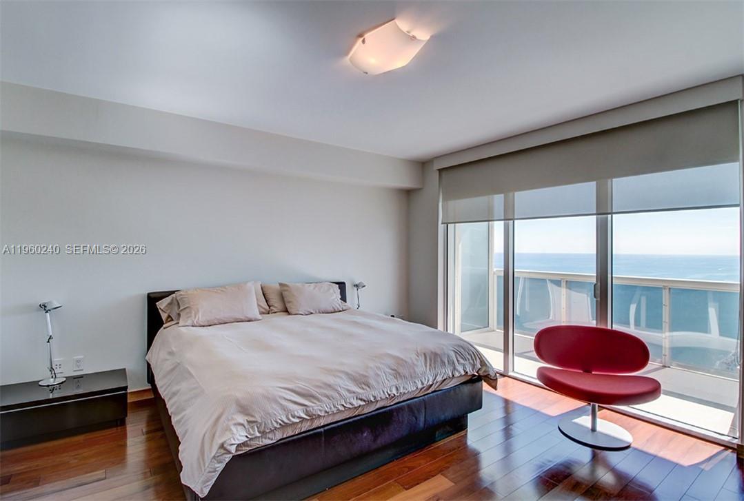 image Beach Club 210