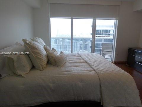 image Beach Club 211