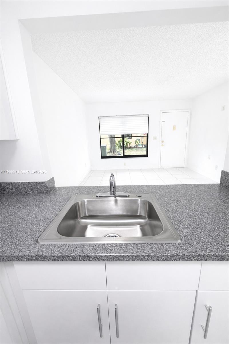 2530 W 67th Pl #12-29 Hialeah, FL 33016