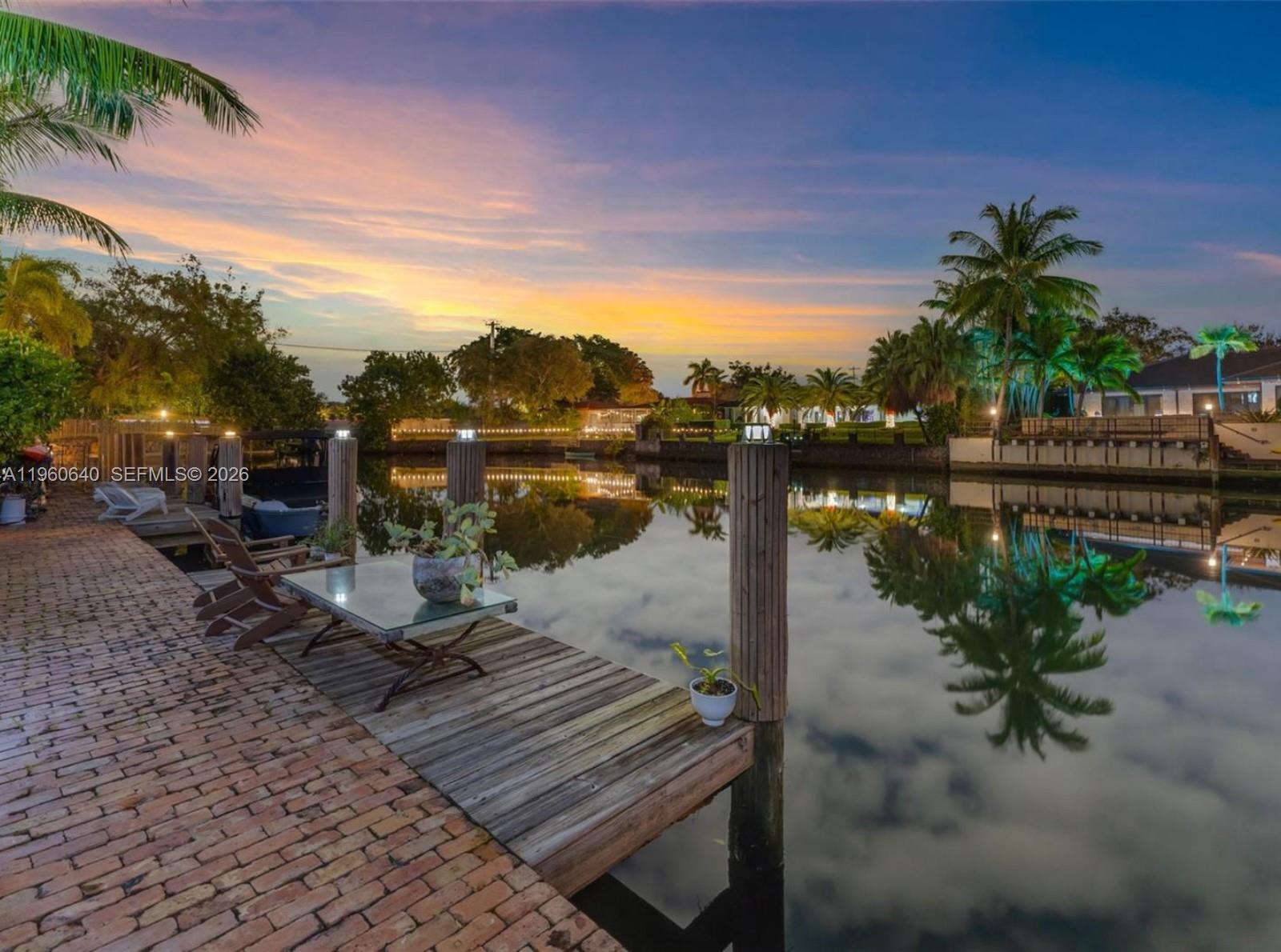 4819 University Dr Coral Gables, FL 33146