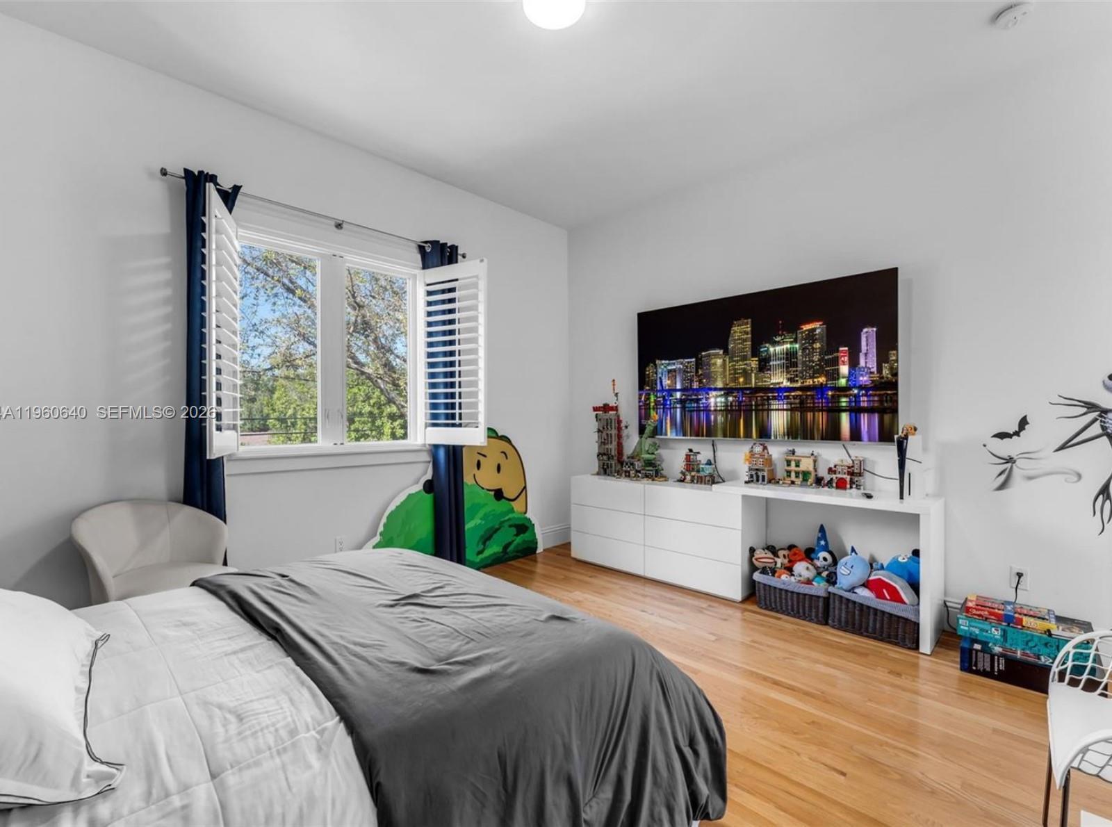 4819 University Dr Coral Gables, FL 33146