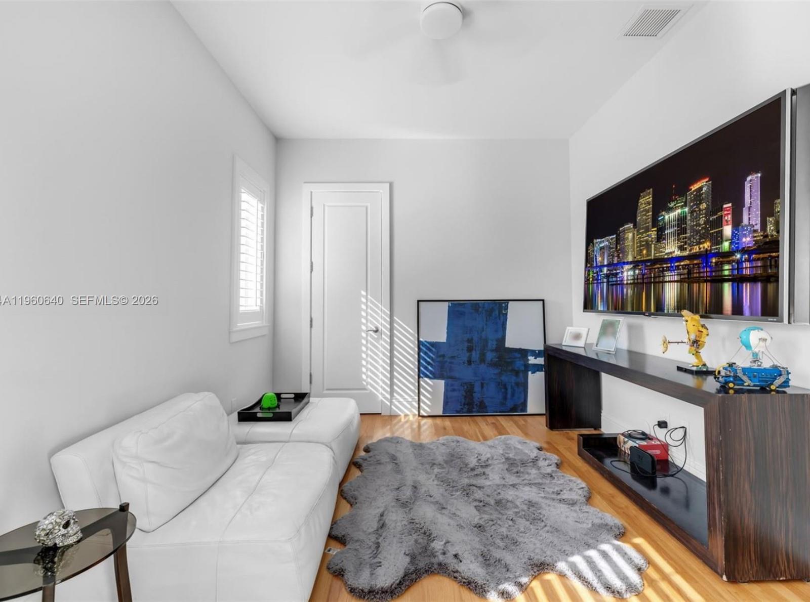 4819 University Dr Coral Gables, FL 33146