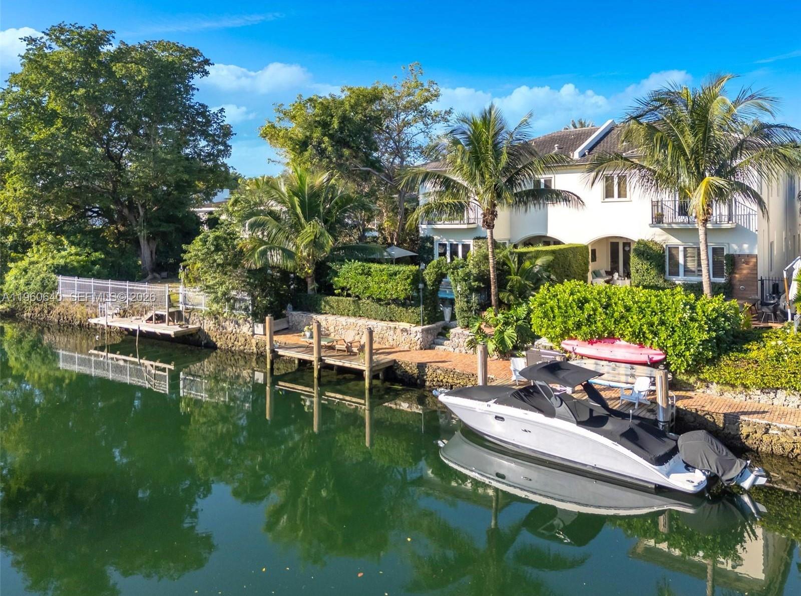 4819 University Dr Coral Gables, FL 33146