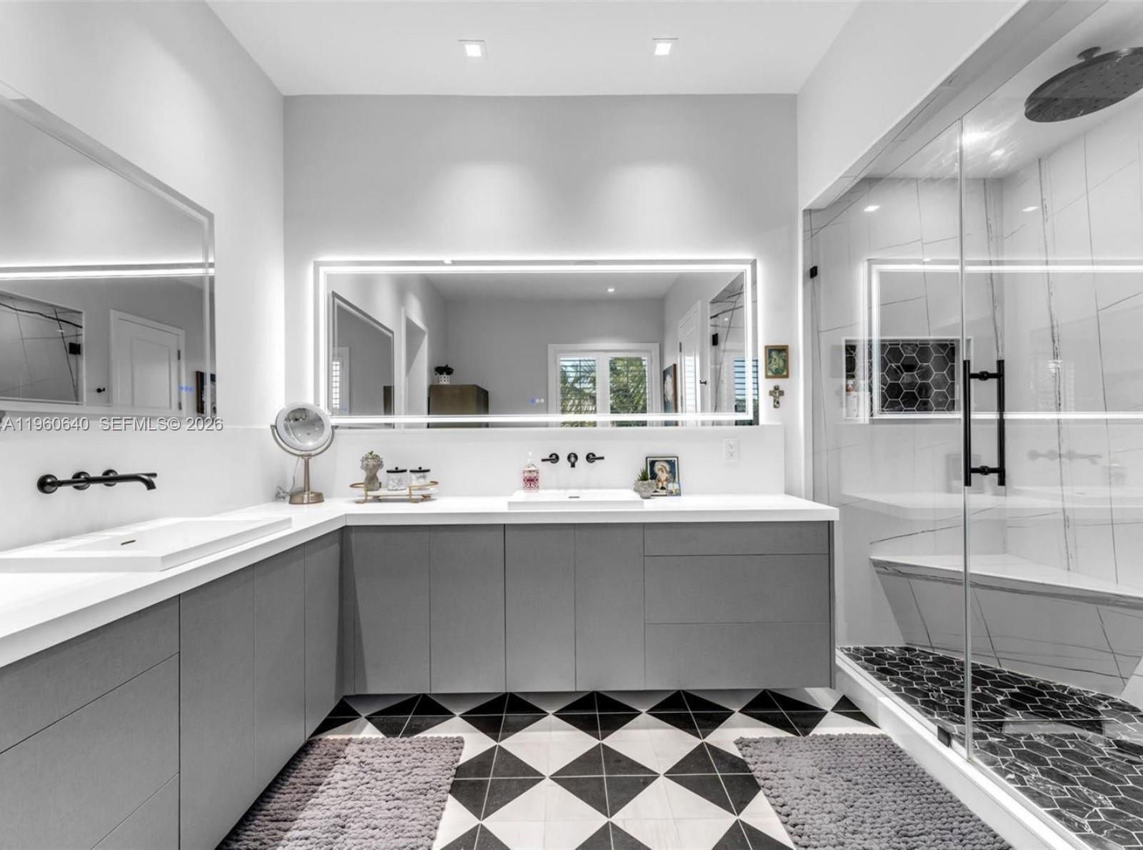 4819 University Dr Coral Gables, FL 33146