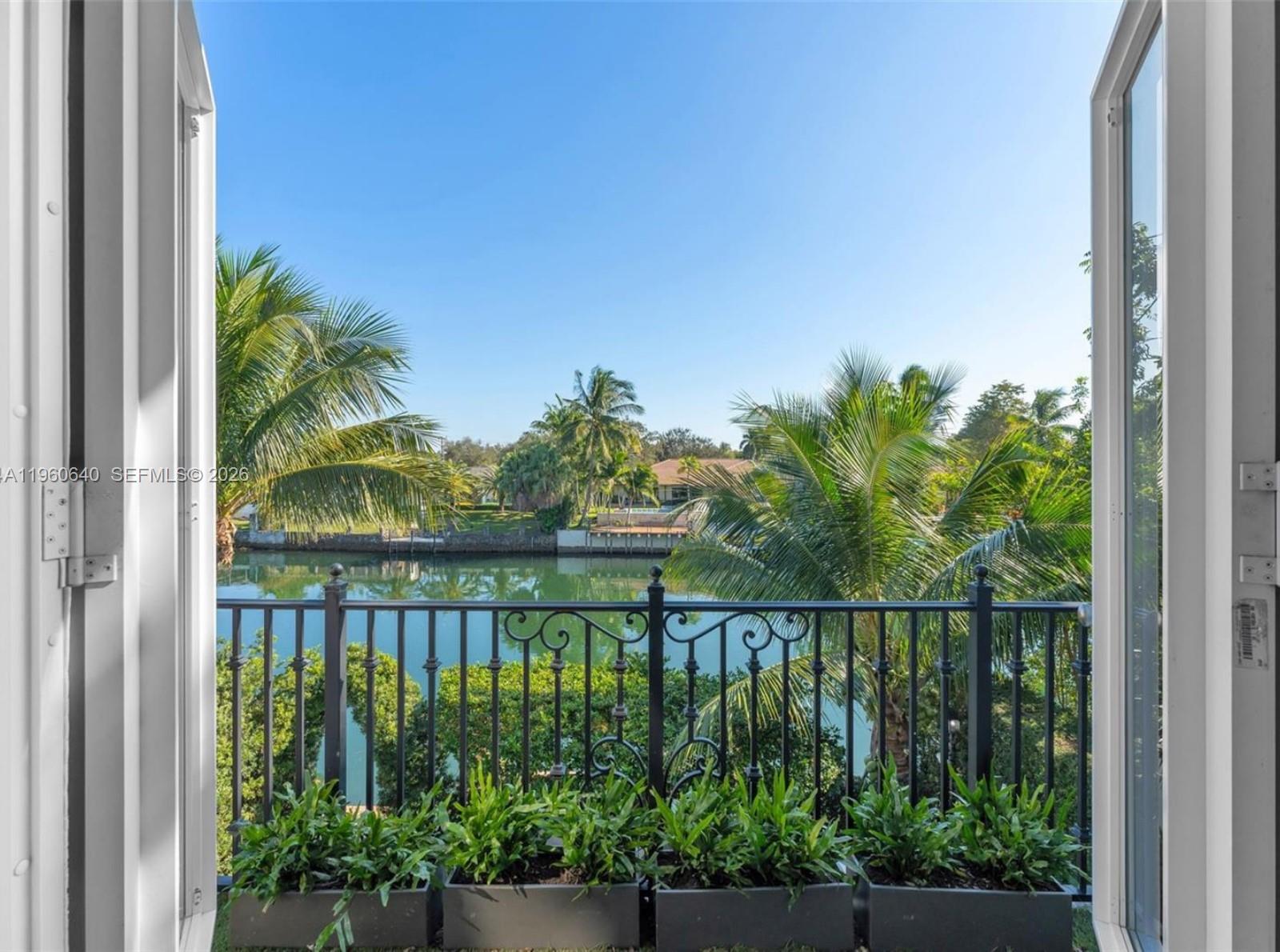 4819 University Dr Coral Gables, FL 33146