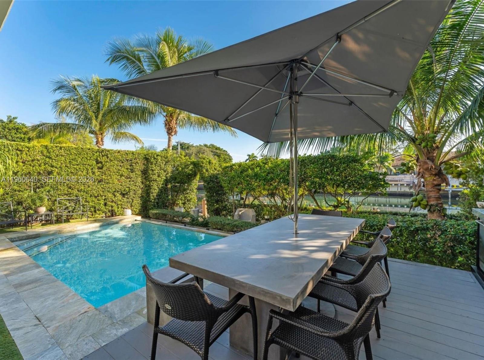 4819 University Dr Coral Gables, FL 33146