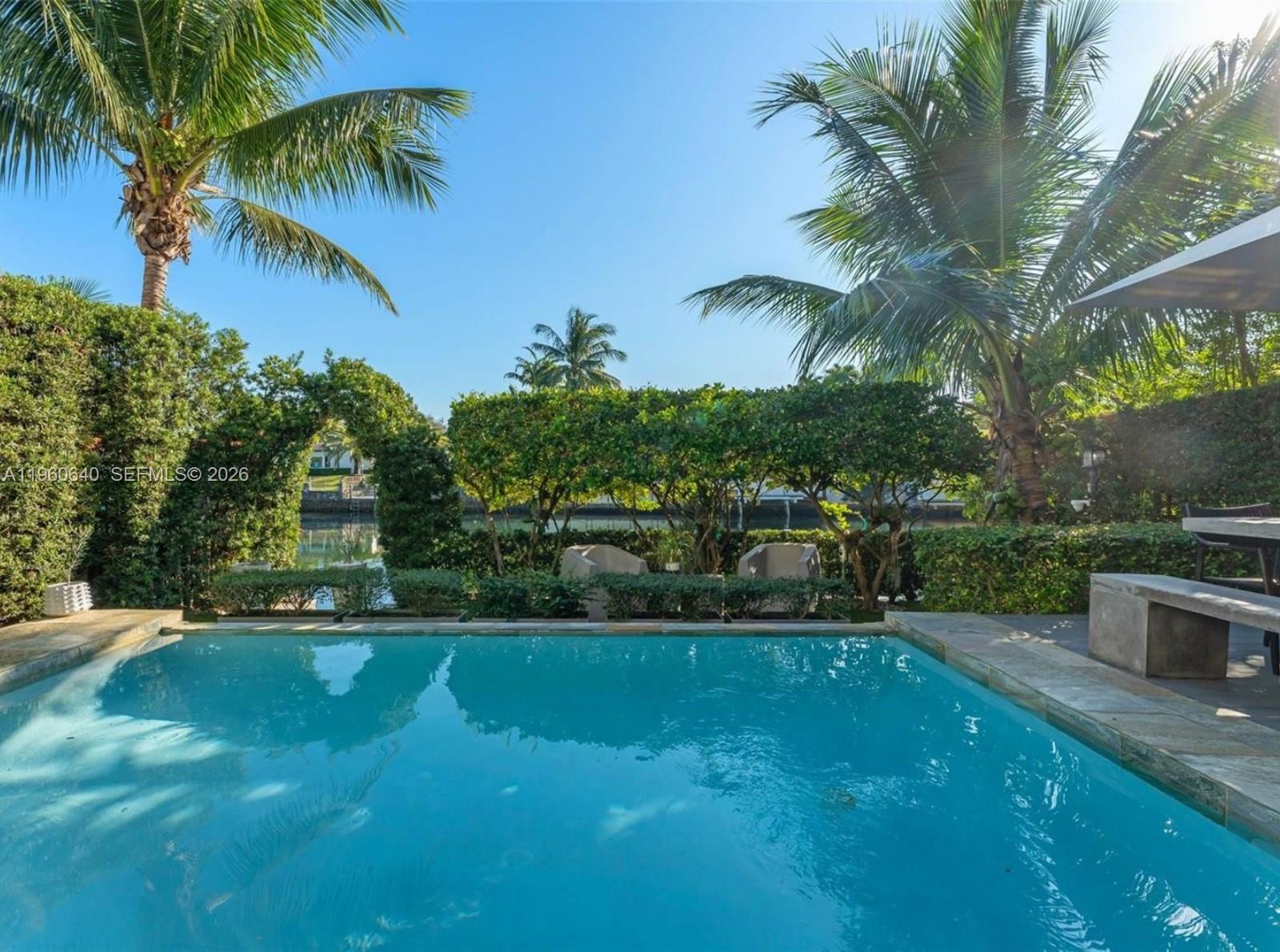 4819 University Dr Coral Gables, FL 33146