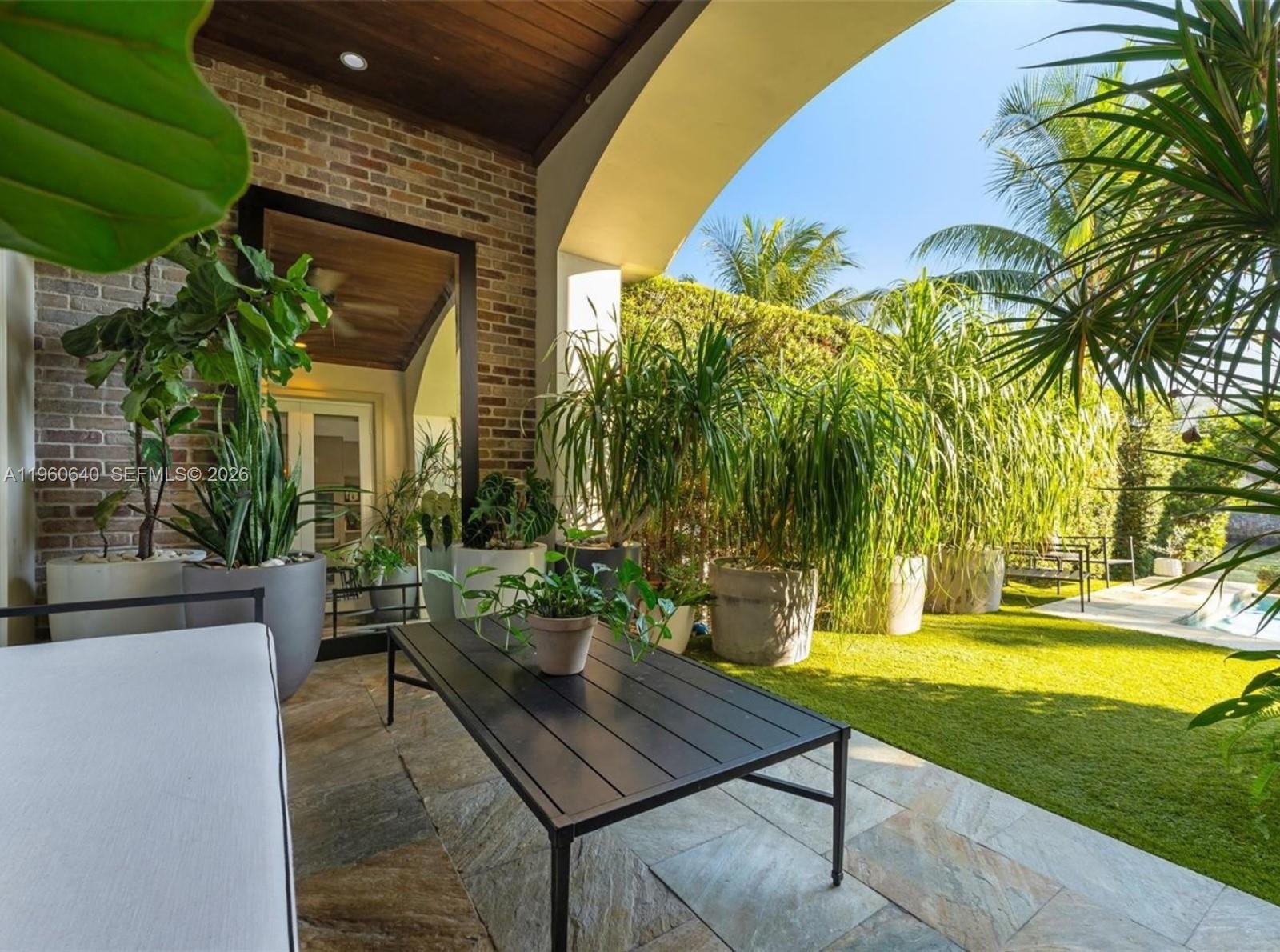 4819 University Dr Coral Gables, FL 33146