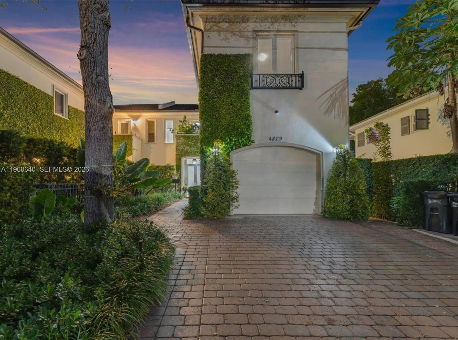 4819 University Dr Coral Gables, FL 33146