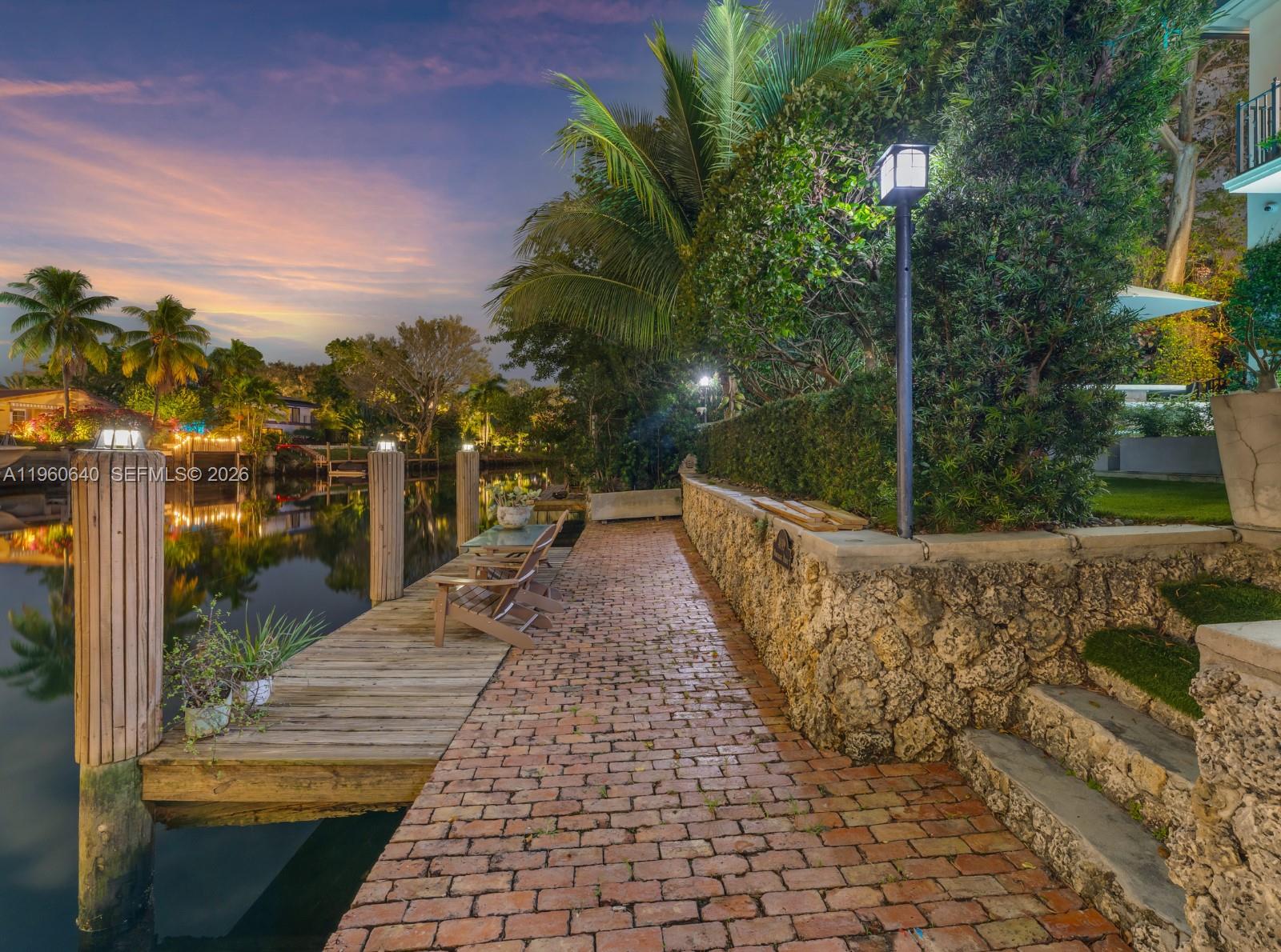 4819 University Dr Coral Gables, FL 33146