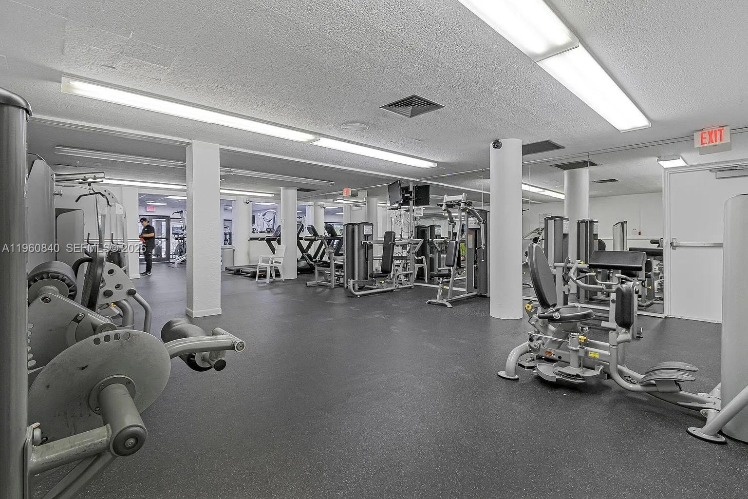 1950 S Ocean Dr #17E Hallandale Beach, FL 33009