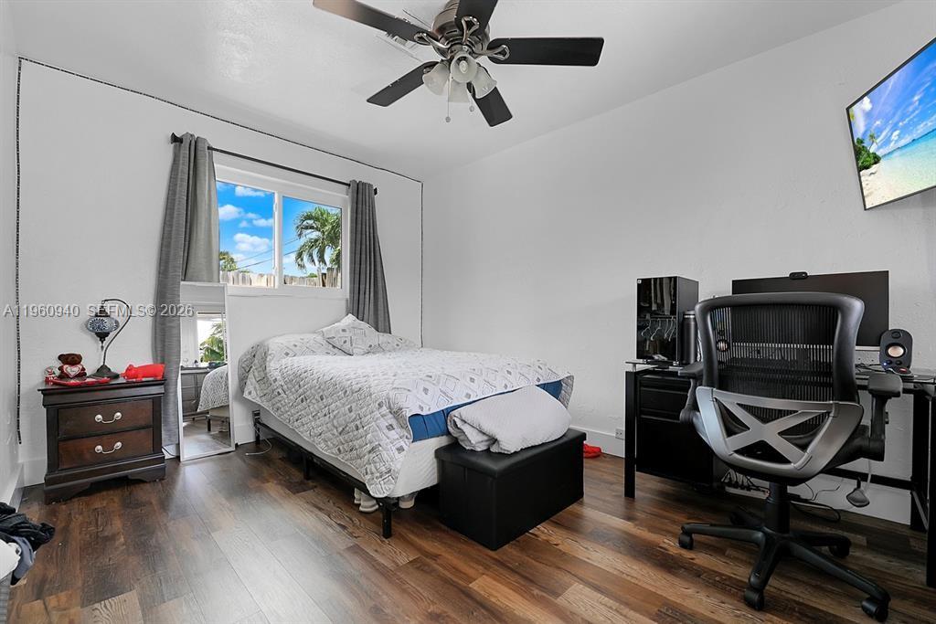 7831 Hope St Hollywood, FL 33024