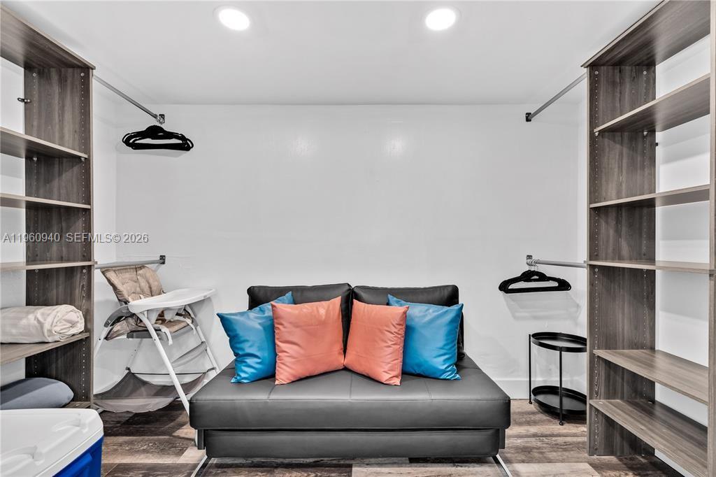 7831 Hope St Hollywood, FL 33024